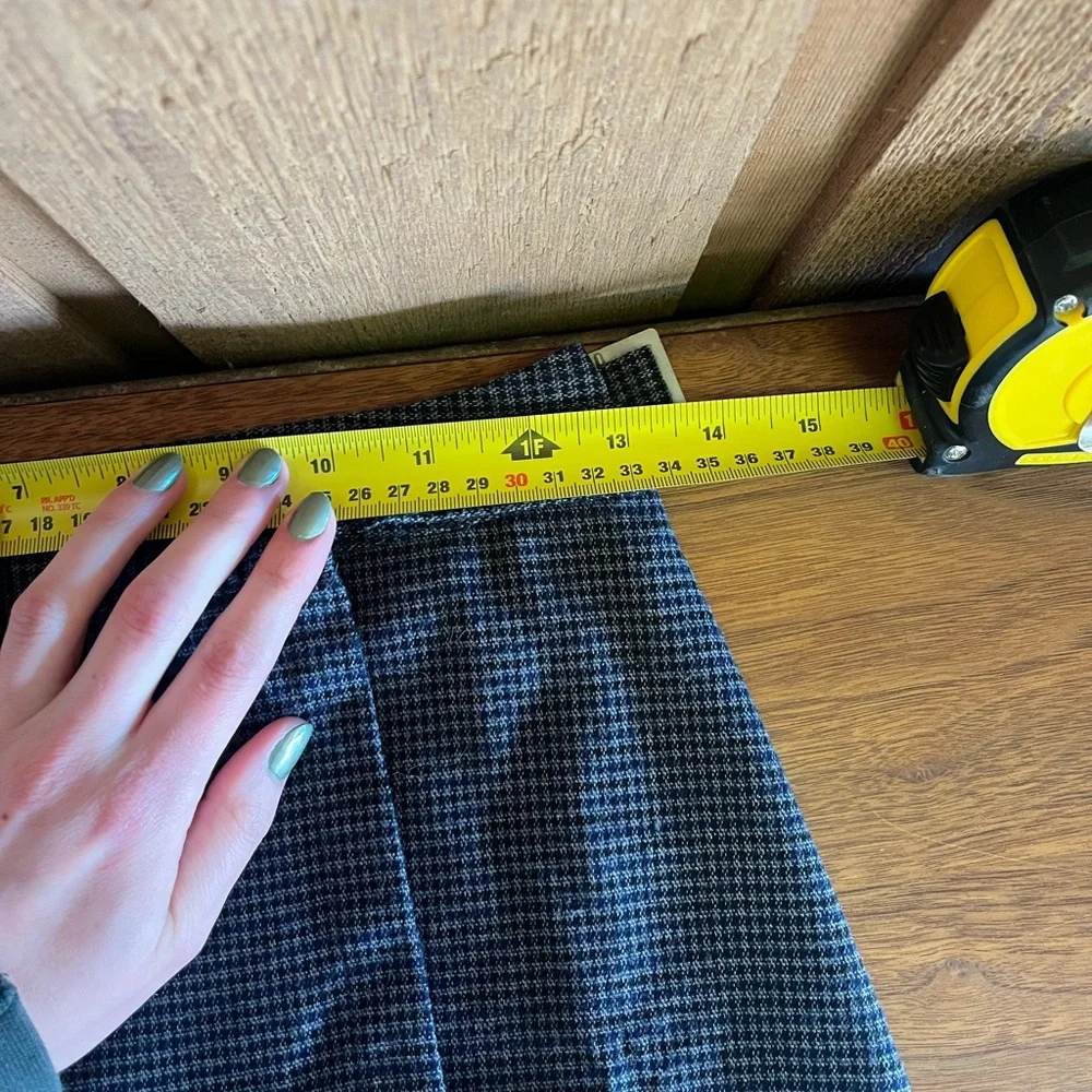 Brandy Melville plaid adjustable mini skirt - Picture 5 of 6